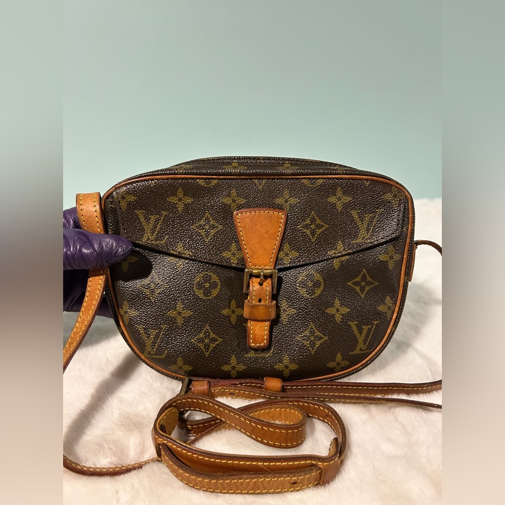 Louis Vuitton Jeune Fille Crossbody Monogram PM size. Great condition.